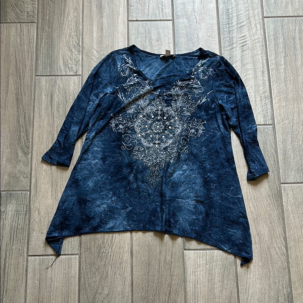 CB Casual Blue Tunic Top with Elegant Design
